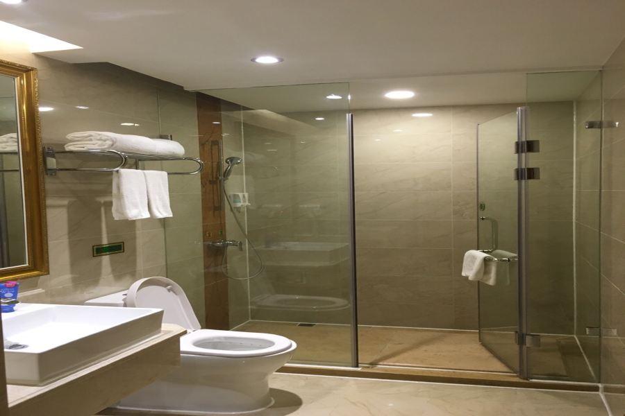 Vienna International Hotel Shenzhen Qianhai Екстер'єр фото